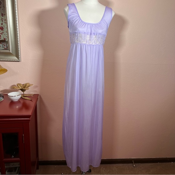 Vintage Retro Pastel Purple Satin Peek A Boo Lace Long Slip dress Night Gown - Picture 11 of 15